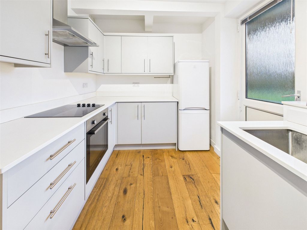 Property photo 3 of 12 Picture No. 15