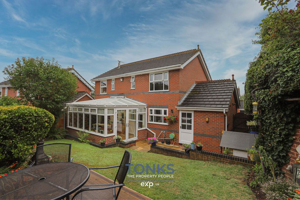 Property photo 2 of 24