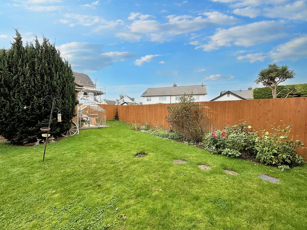 Property photo 3 of 40