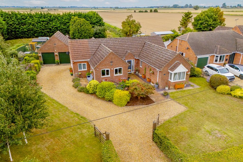 Property photo 1 of 36 71 Clough Road (Gosberton)-2