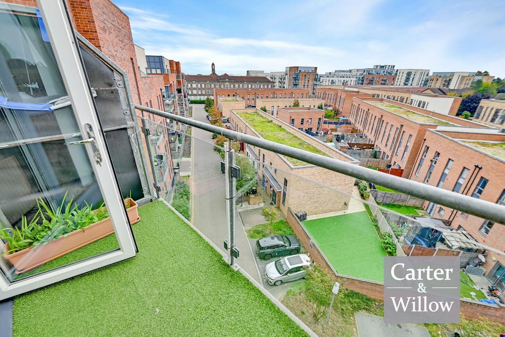 Property photo 3 of 11