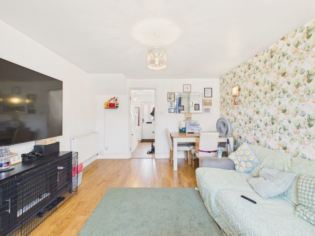Property photo 3 of 11 5529486