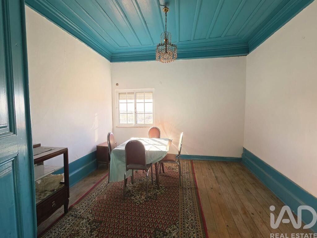 Property photo 2 of 31