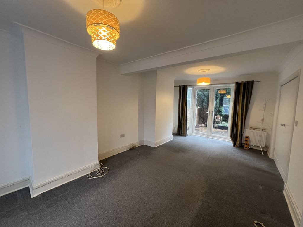 Property photo 2 of 10 Living Room