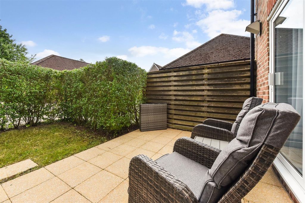 Additional image 9 of 3 bed property for saleHook Court, Bramshott Place, Liphook GU30