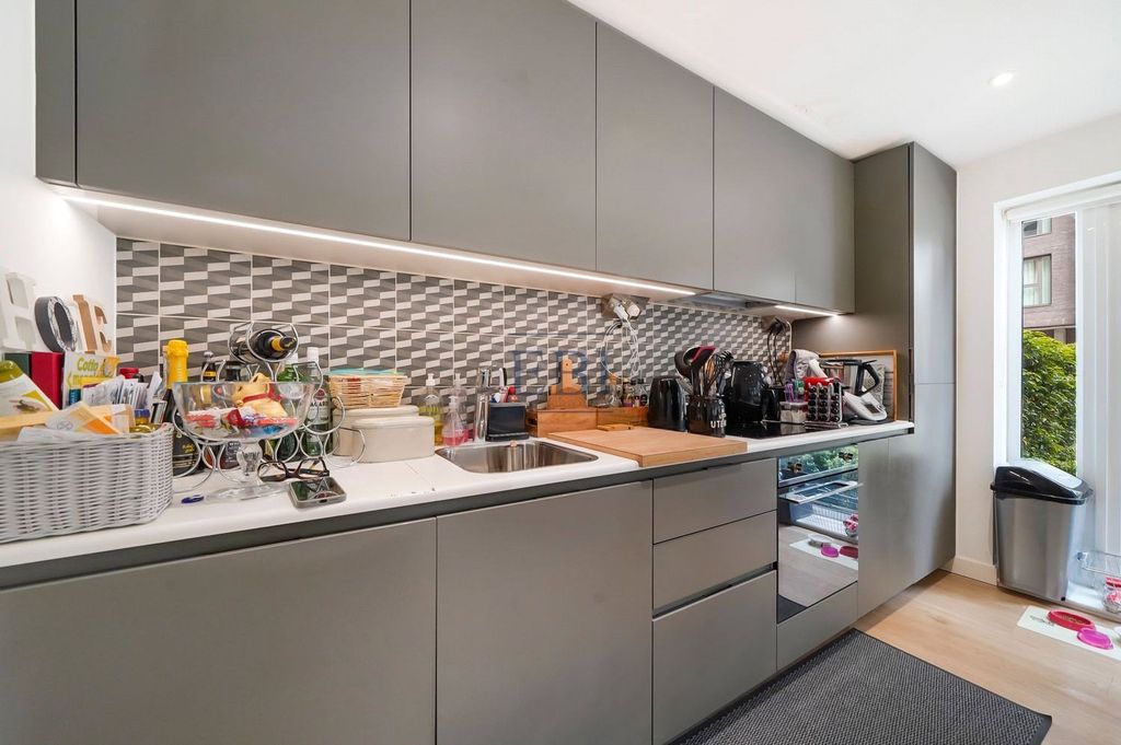 Property photo 3 of 10 Picture No. 08