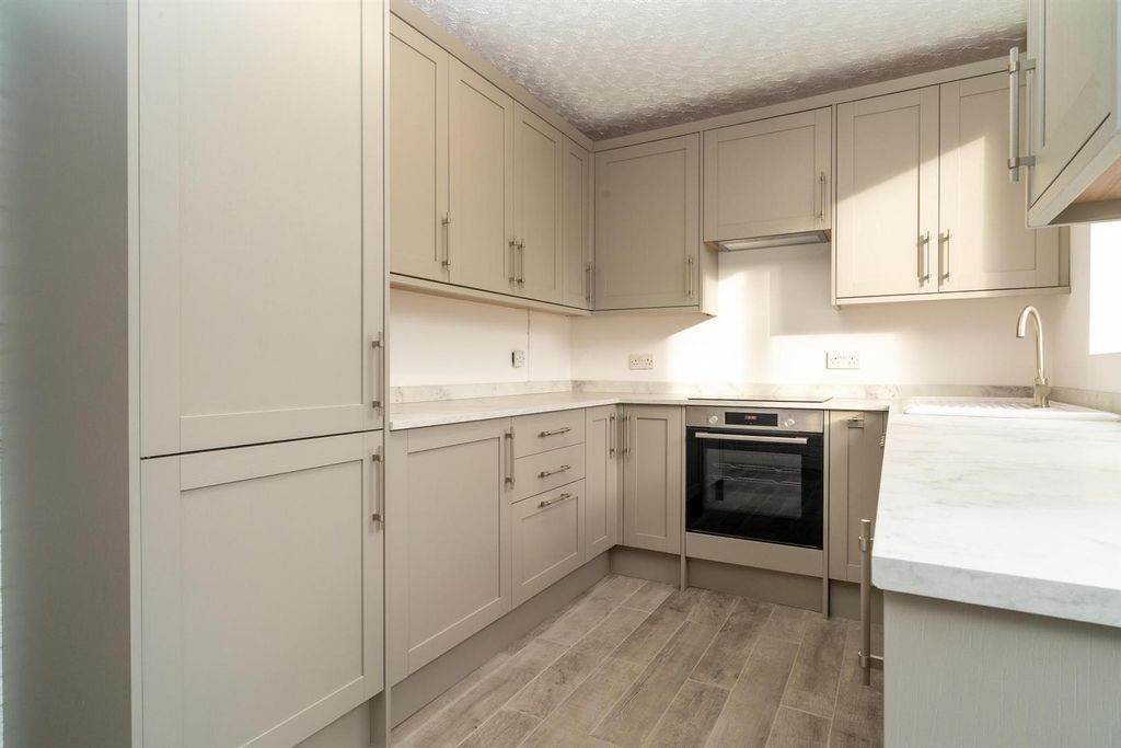 Property photo 2 of 13 Kitchen Diner