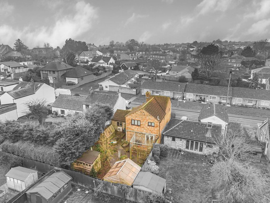 Property photo 2 of 24