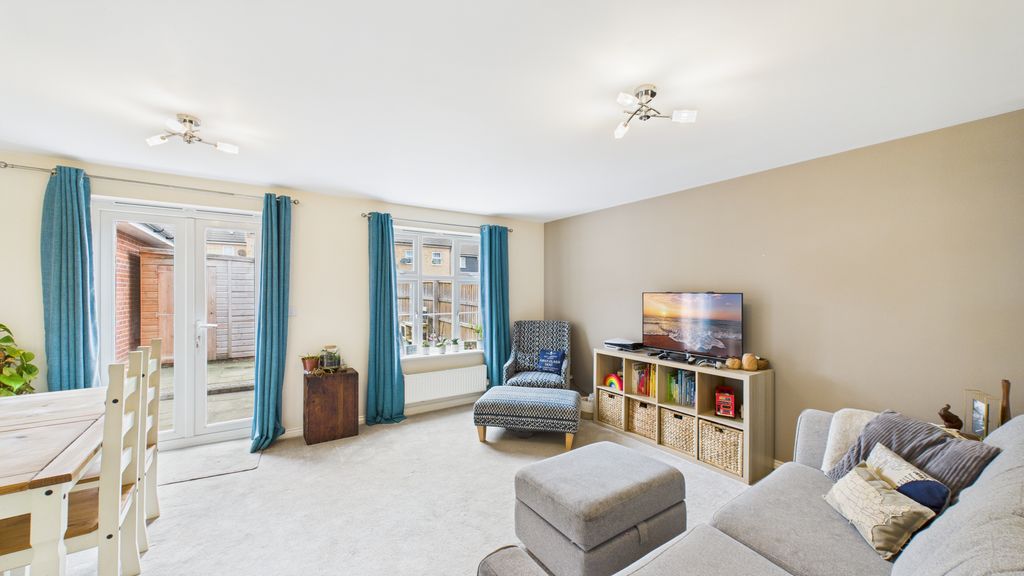 Property photo 2 of 9