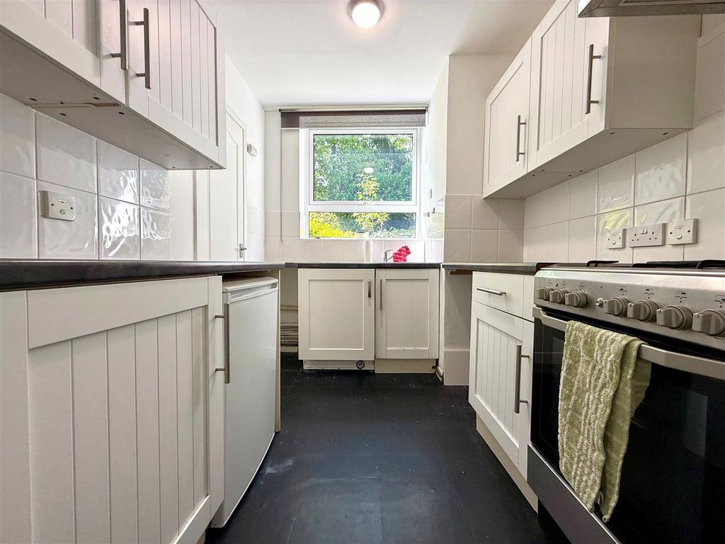 Property photo 3 of 12 Kitchen.Jpg