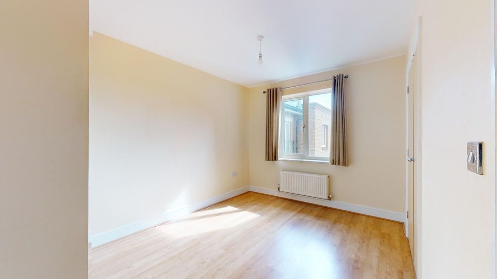 Property photo 3 of 7
