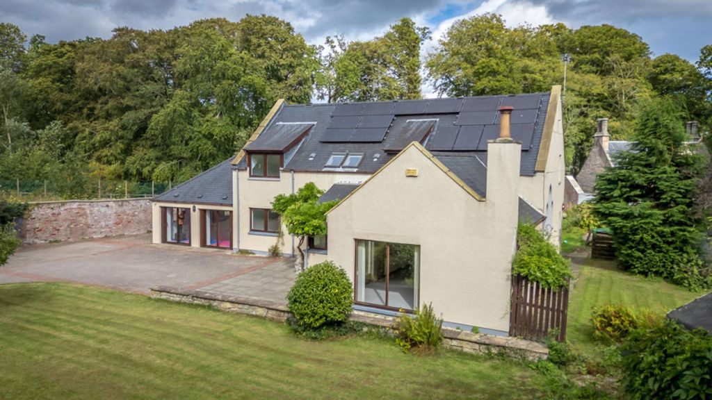 Property photo 1 of 30