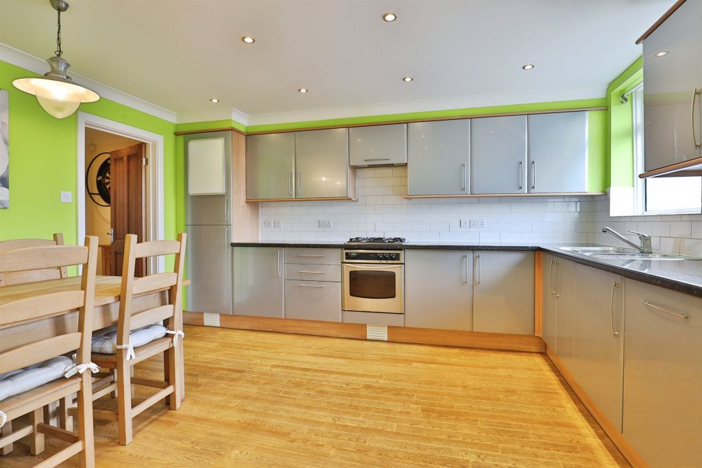 Property photo 3 of 20