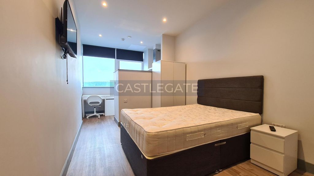 Property photo 2 of 7 Room 56, Renaissance Works, 105 New Street, Huddersfield, HD1 2As (1)