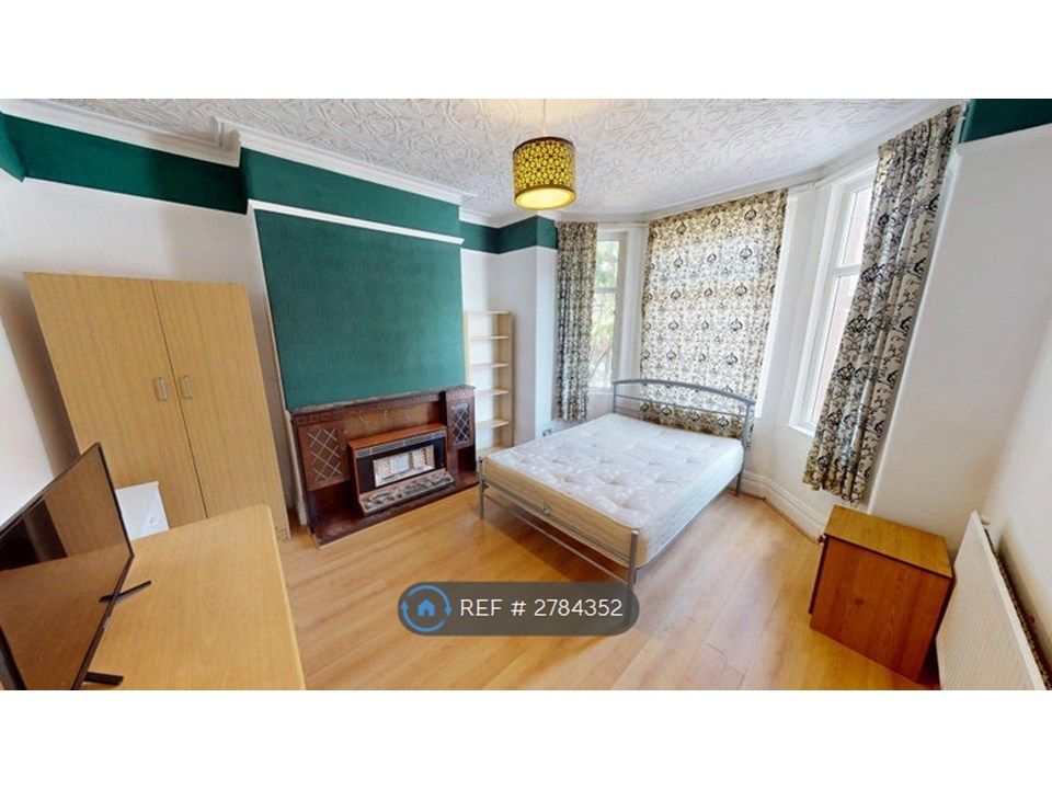 Property photo 3 of 11