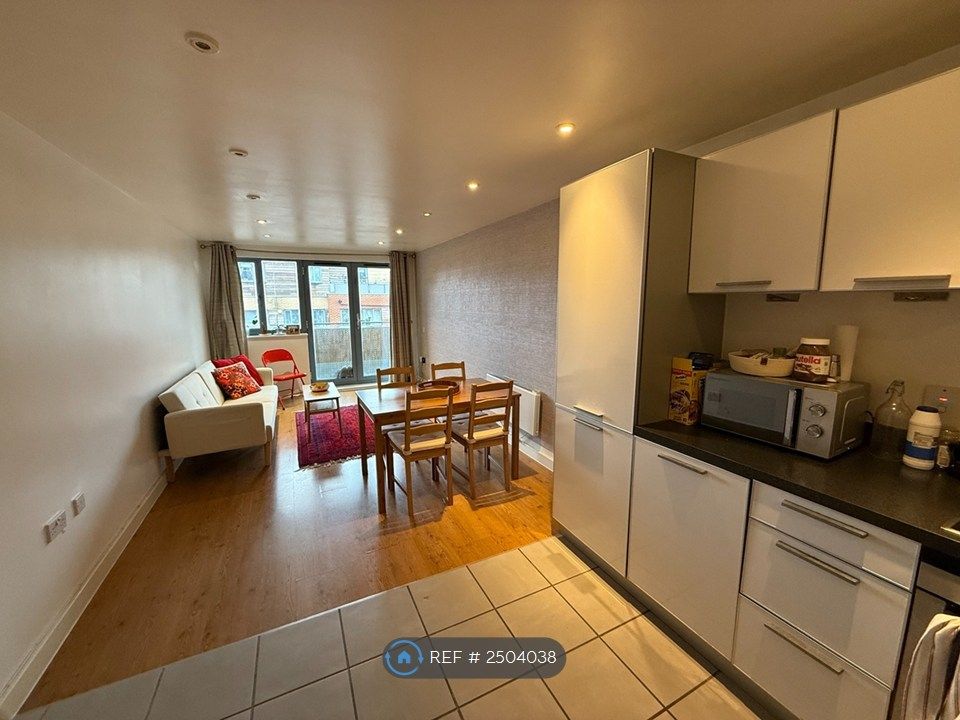 Property photo 3 of 9 Kitchen/Living Room