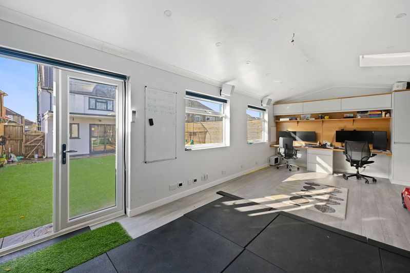 Property photo 2 of 13 Photo 9