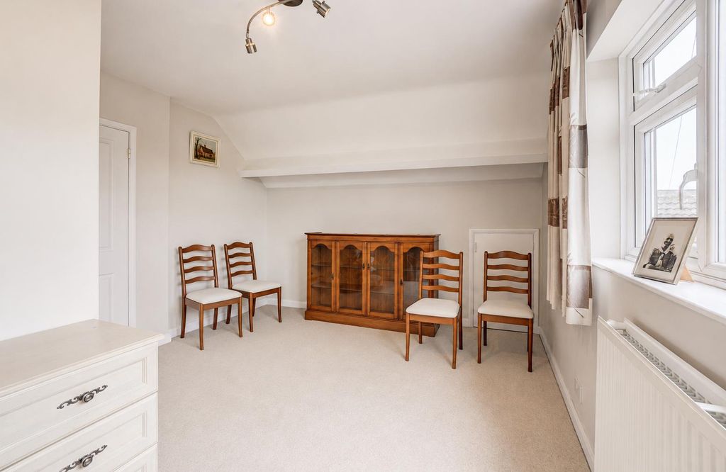 Property photo 3 of 29 24F3d861-01E3-4Efc-B58B-5Eb302Bcce0A.Png
