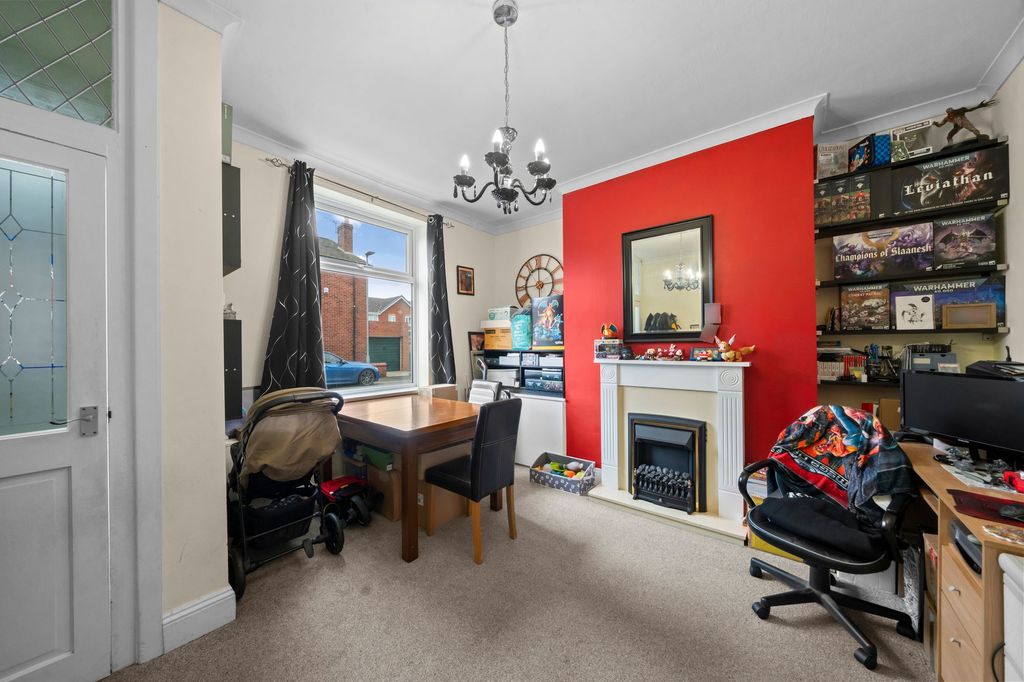 Property photo 3 of 18