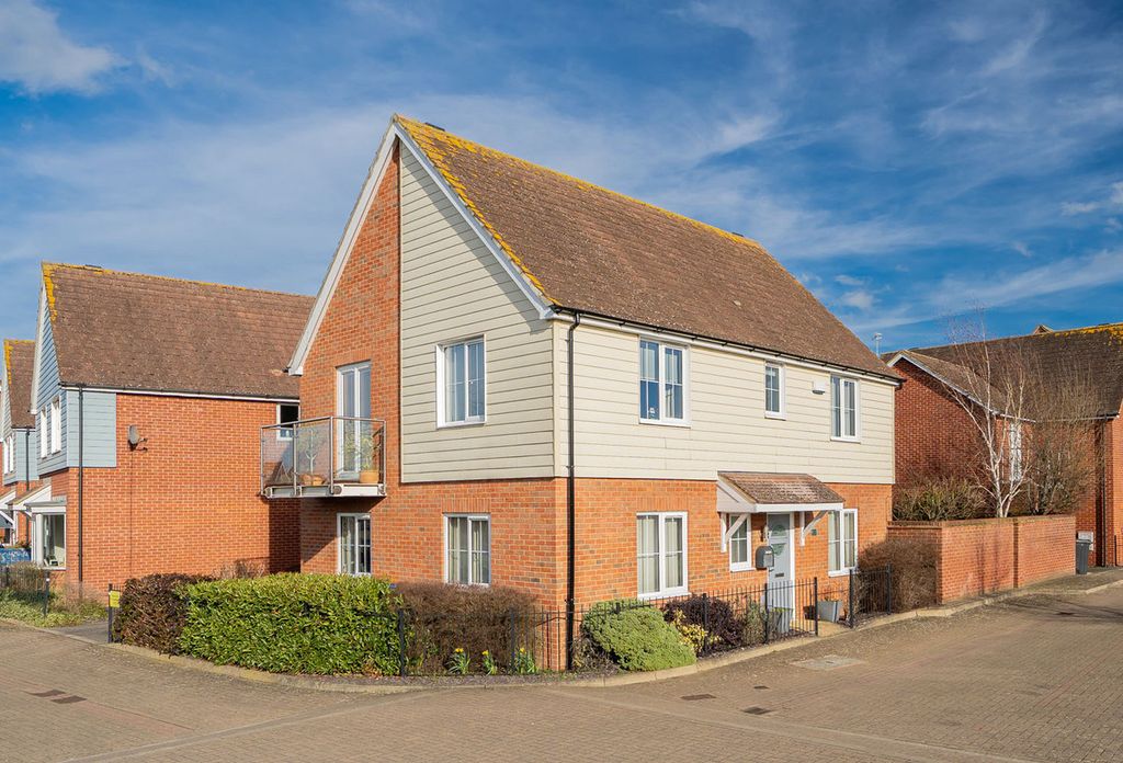 Property photo 1 of 24