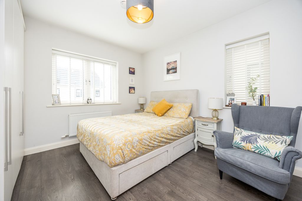 Property photo 3 of 21