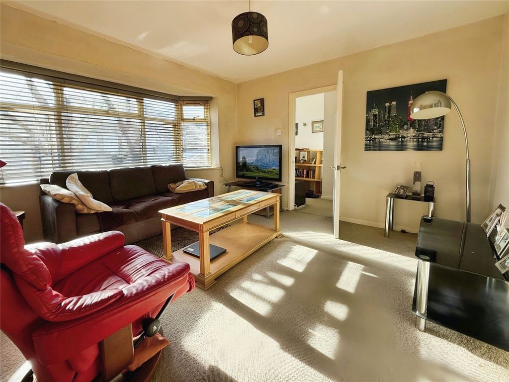 Property photo 2 of 8 Picture No. 04