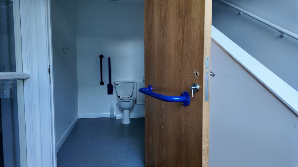 Property photo 3 of 6