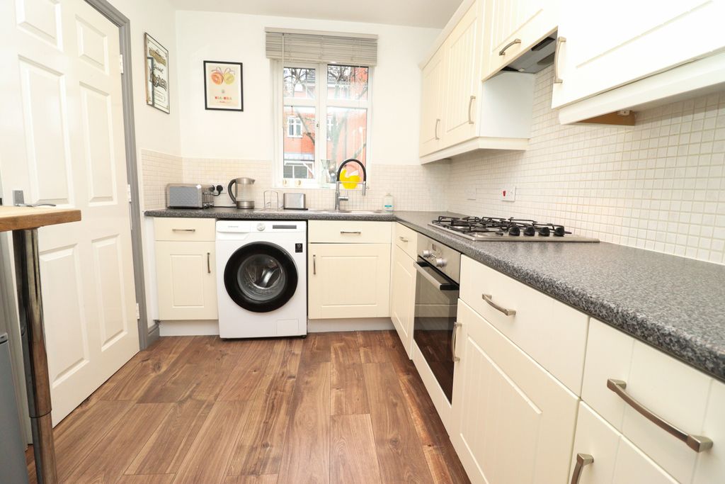 Property photo 2 of 15
