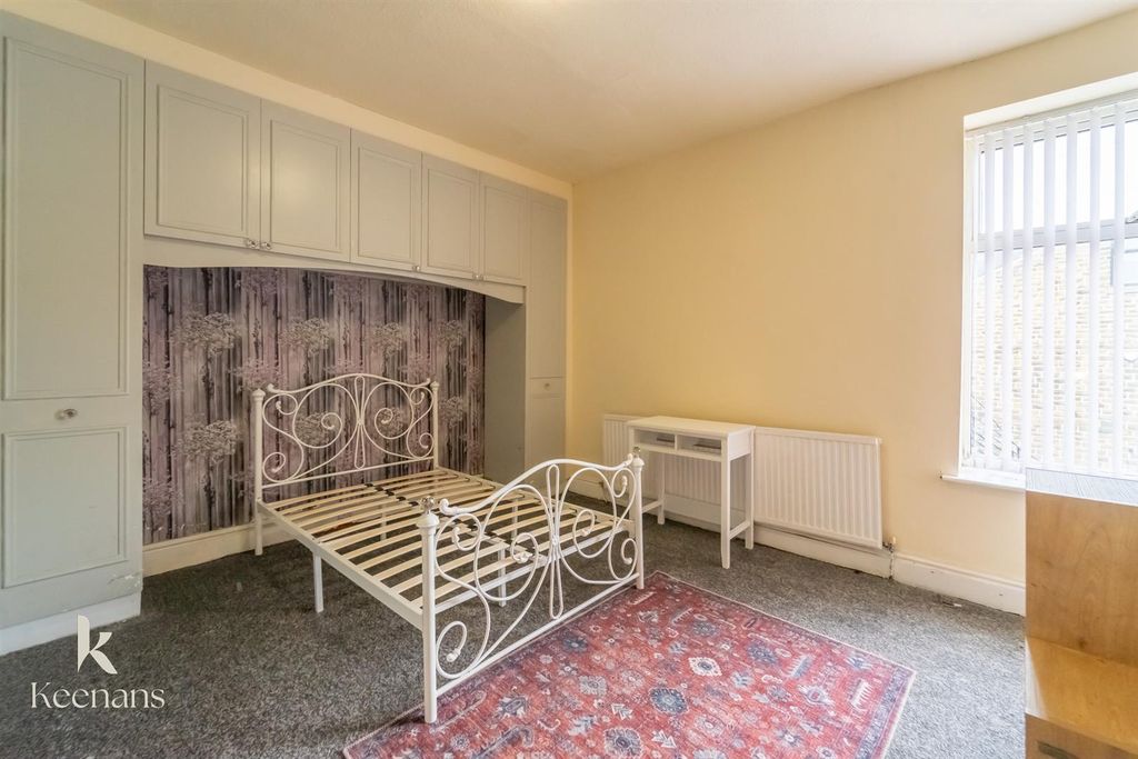 Property photo 3 of 18 Newchruch Road-12.Jpg