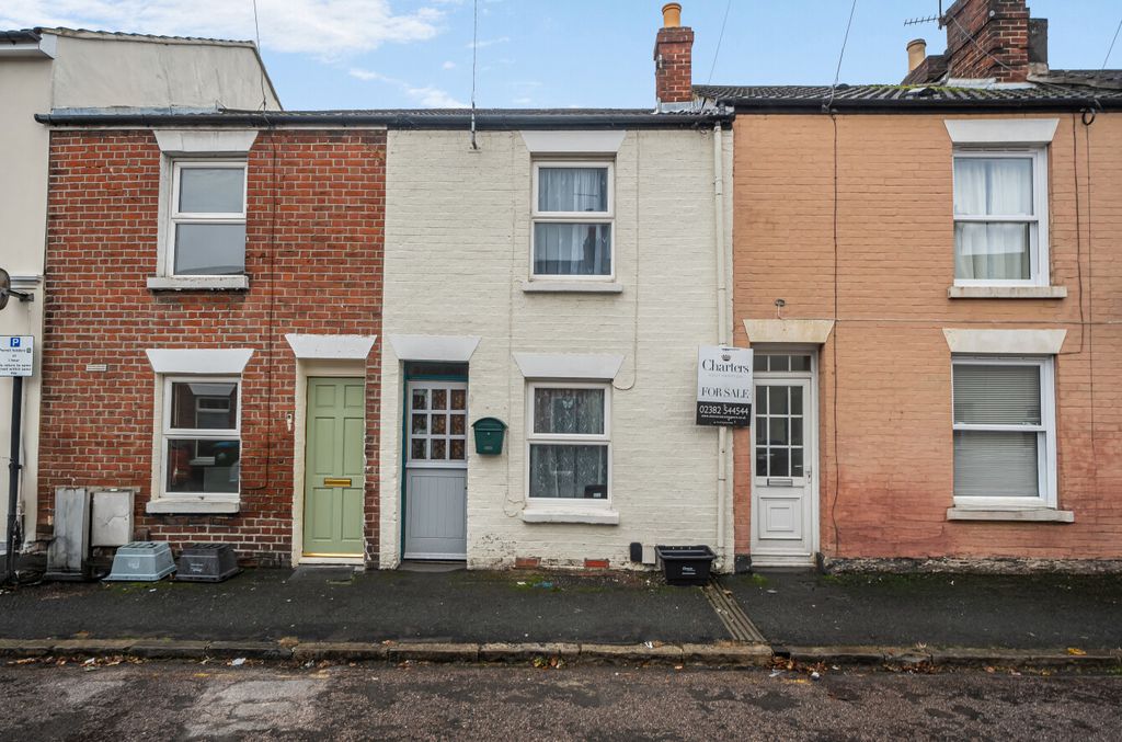 Property photo 1 of 12 1374096-4-69088A3...