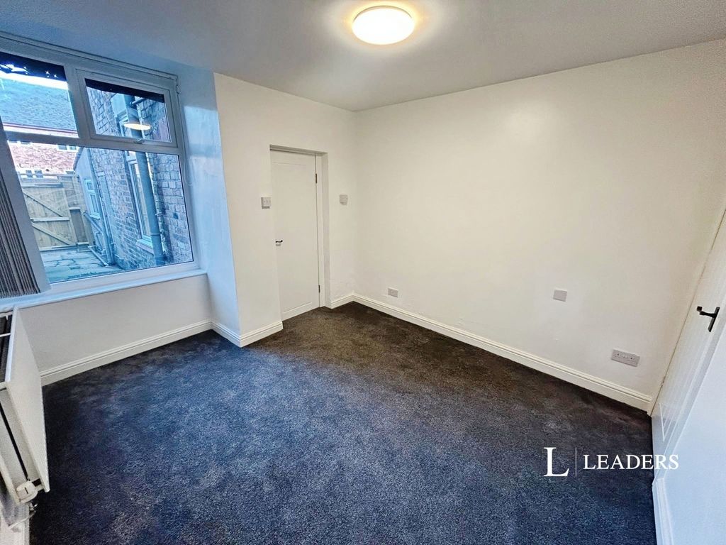 Property photo 3 of 6 Pbox-Img.Jpg