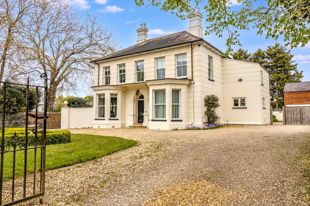 Property photo 2 of 45 3688484