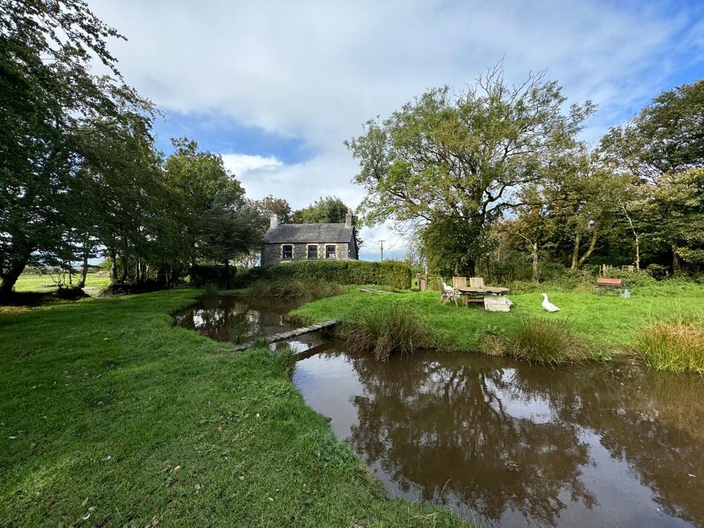 Property photo 1 of 48