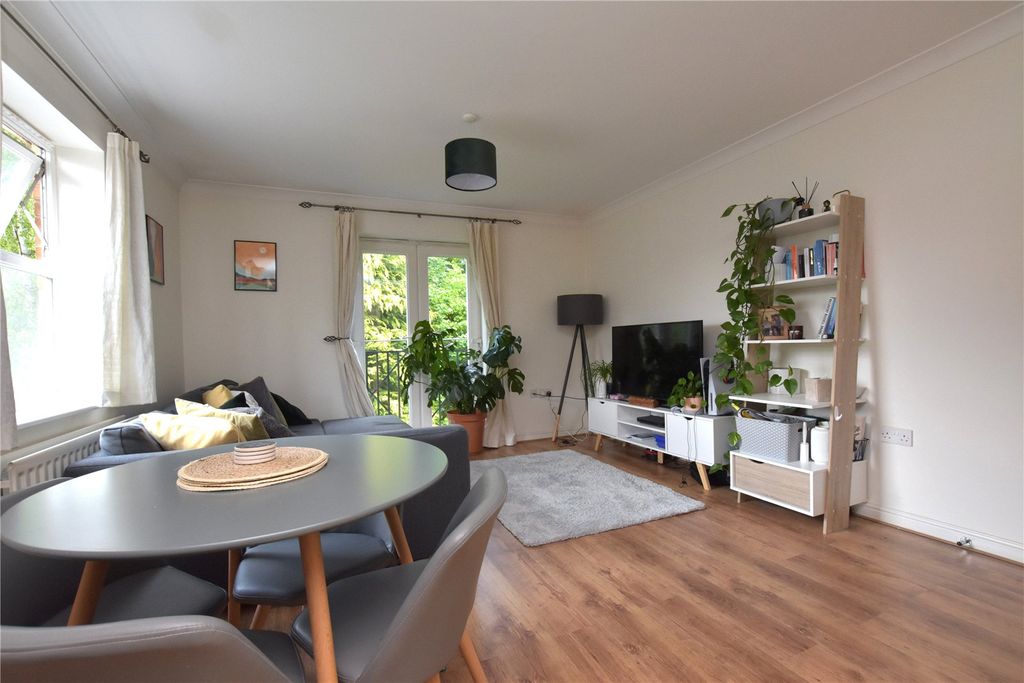 Property photo 2 of 9 Picture 2