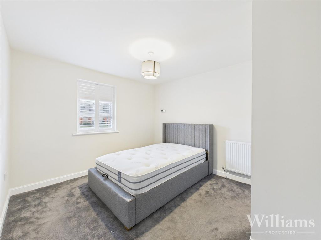 Property photo 2 of 12 Cam02861G0-Pr0516-Still001.Jpg