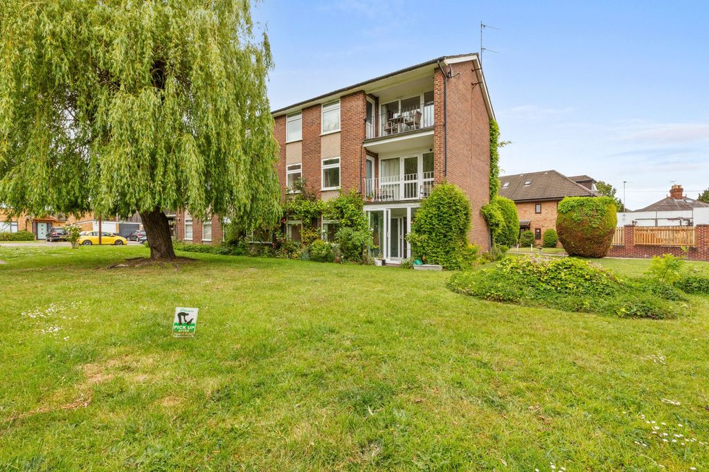 Additional image 13 of 3 bed flat for saleCressington Place, Bourne End SL8
