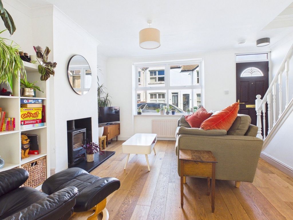 Property photo 2 of 18