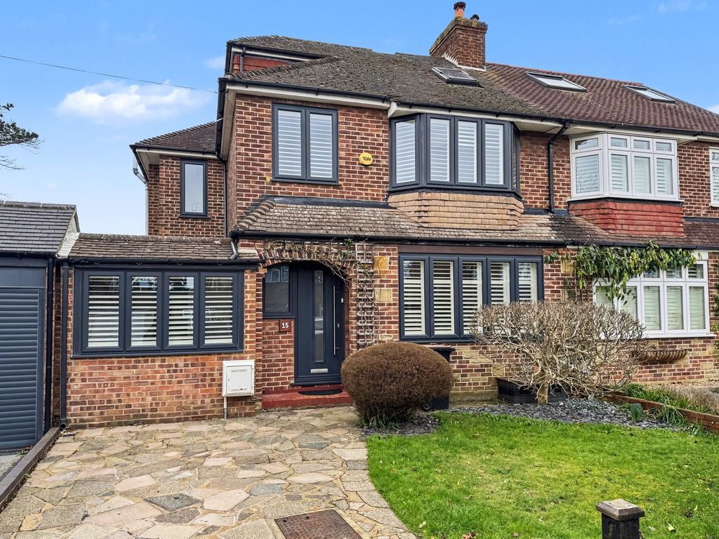 Property photo 1 of 27