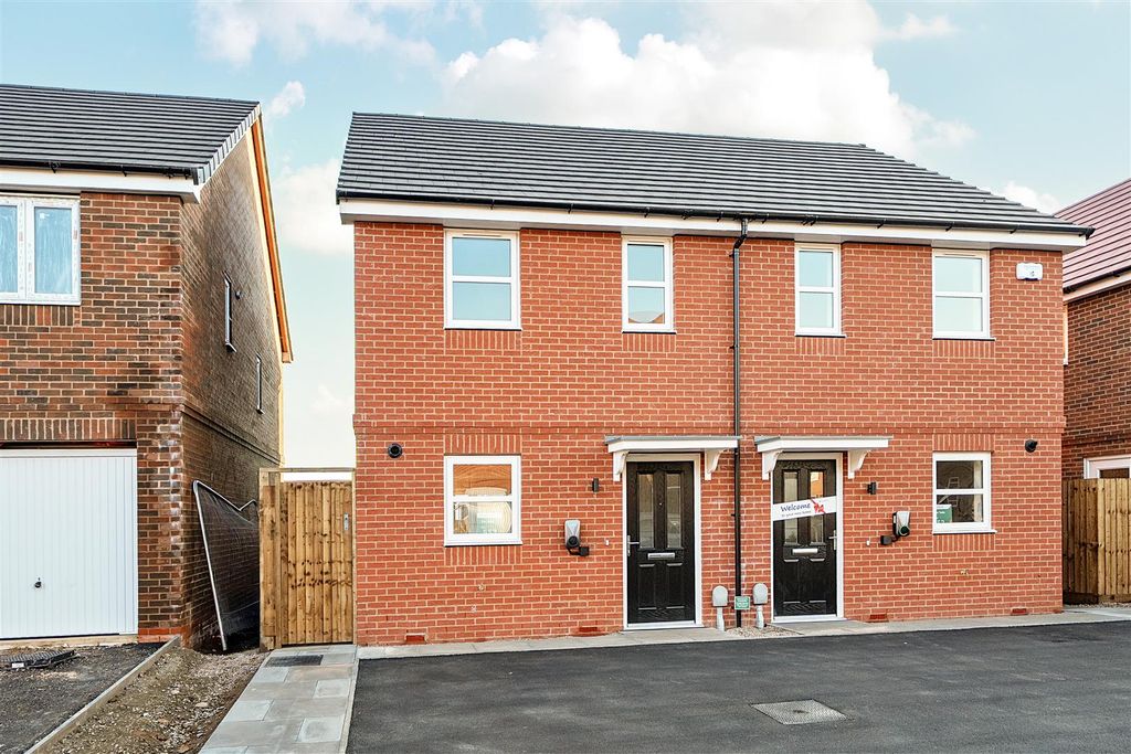 Property photo 2 of 10 1394337-10-694Bc98c4c690.Jpg