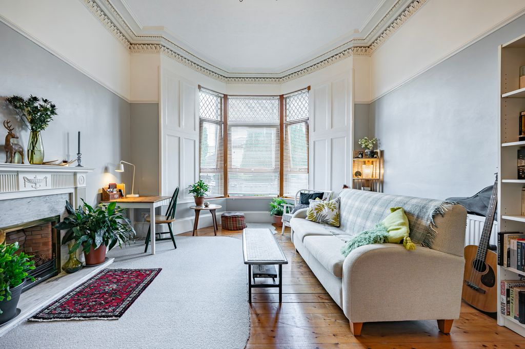 Property photo 3 of 33