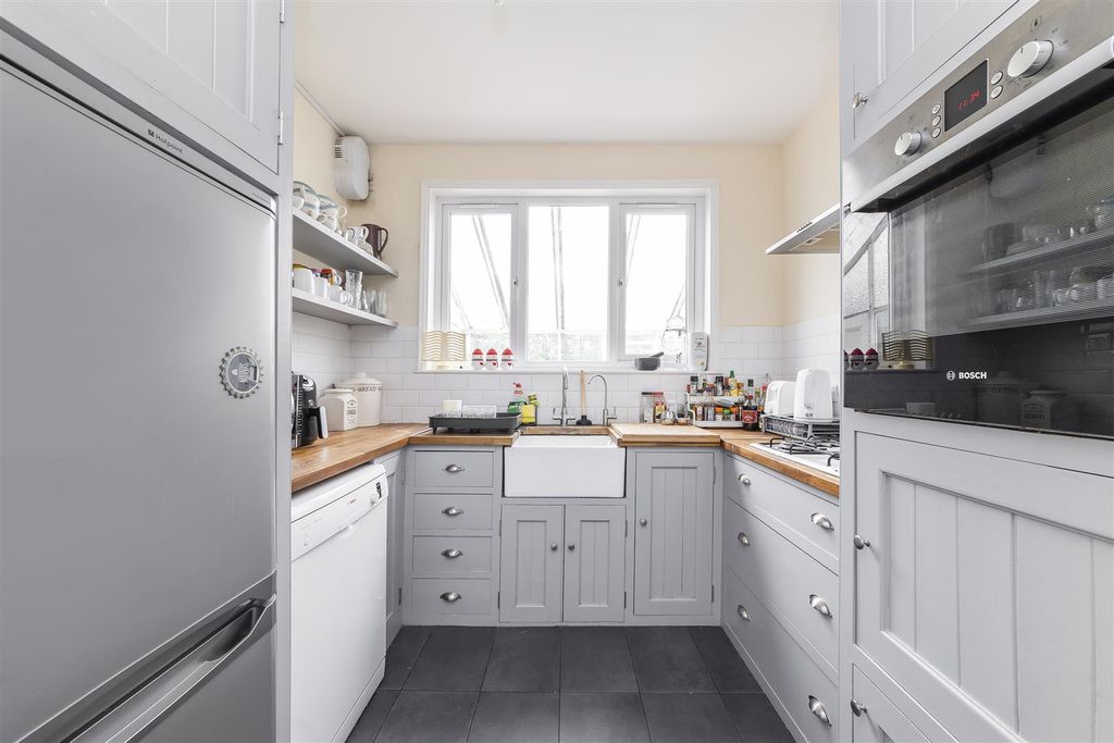Property photo 2 of 17 Helliwell&amp;Co