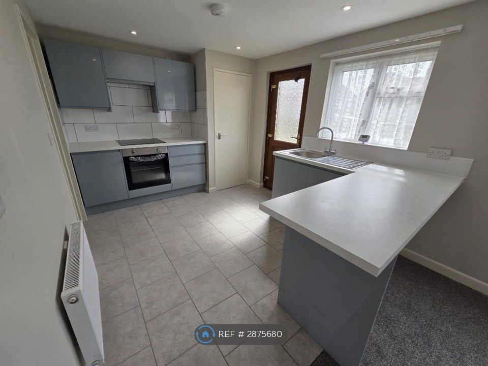 Property photo 1 of 27 Kitchen