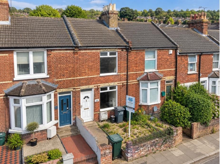 Property photo 1 of 17