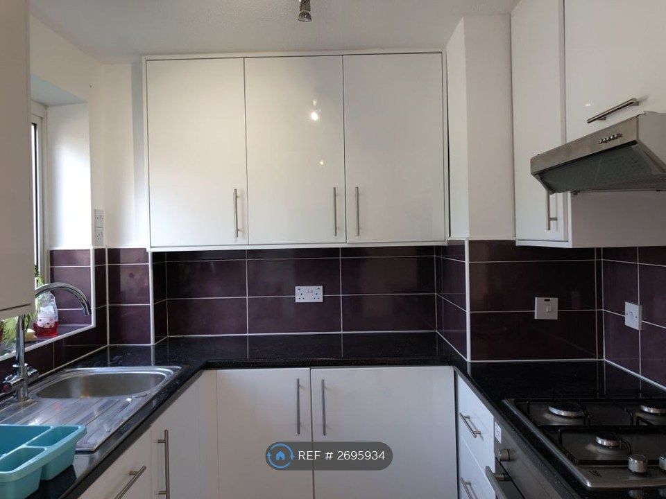 Property photo 3 of 5 Kitchen