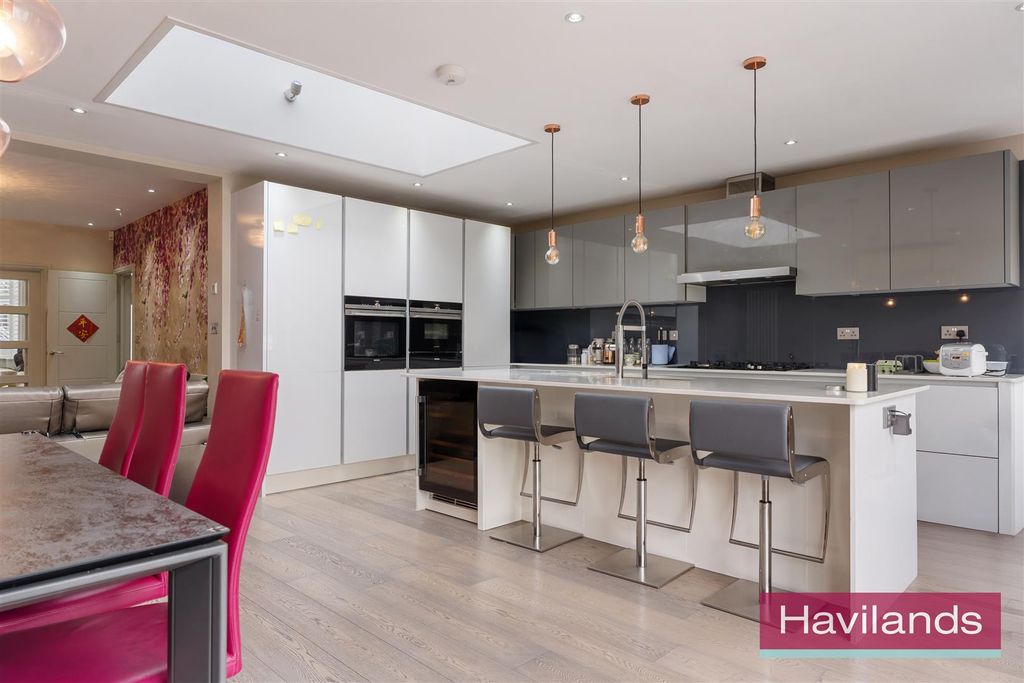 Property photo 2 of 22 Park View-19.Jpg