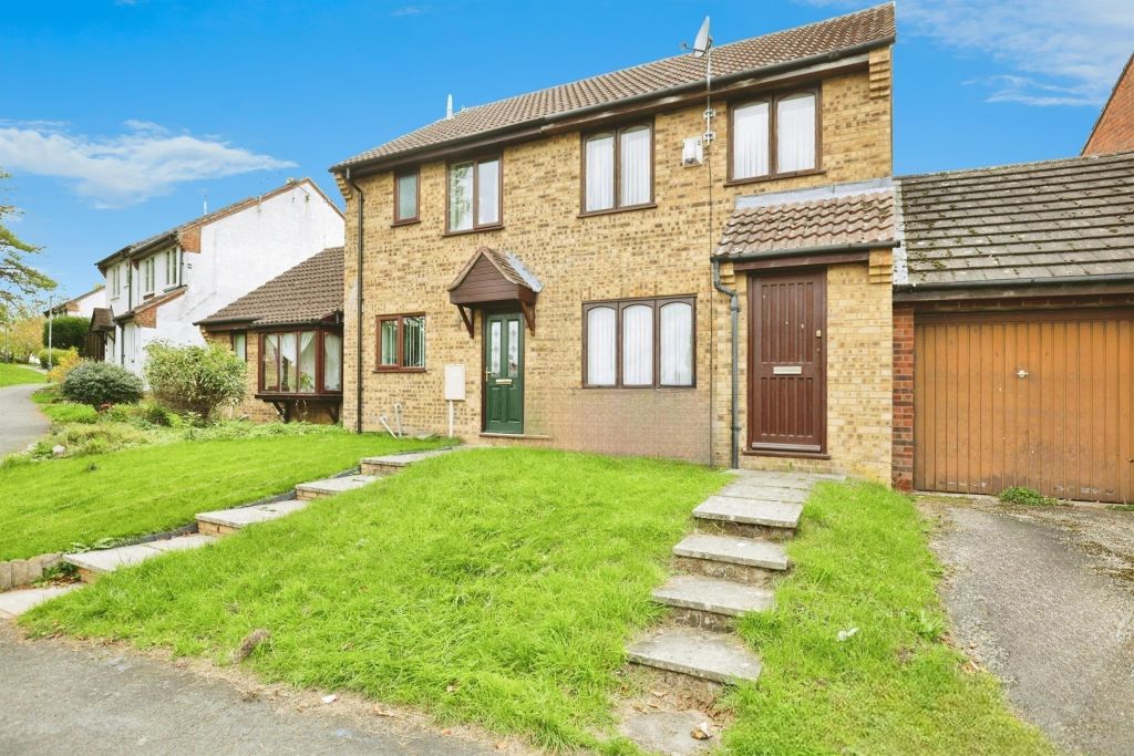 Property photo 1 of 11