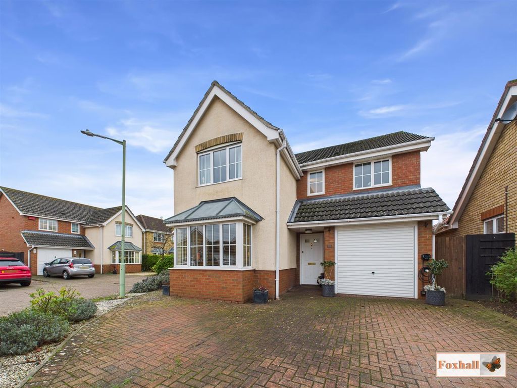 Property photo 2 of 22 Front Garden