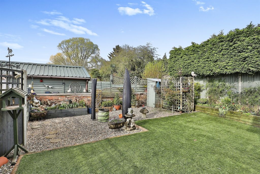 Property photo 2 of 15