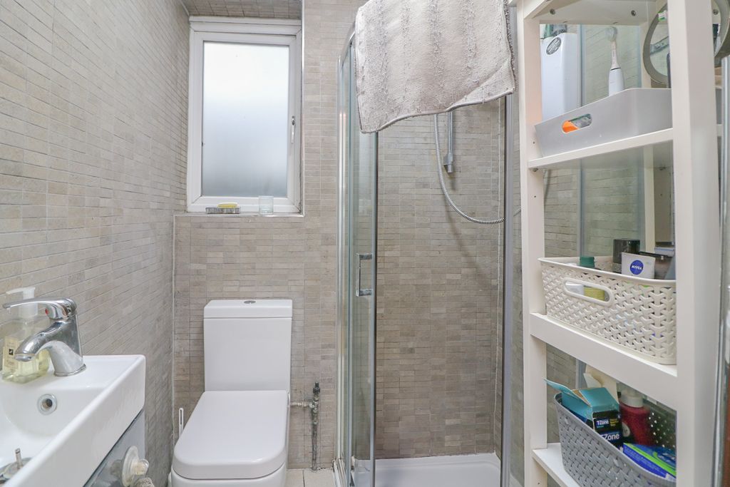 Property photo 3 of 5