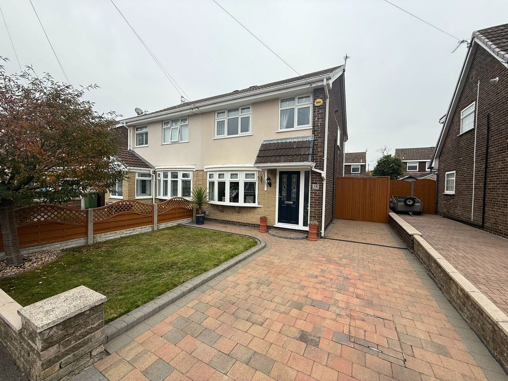 Property photo 1 of 18